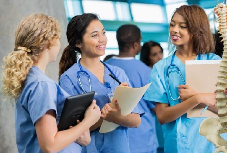 دراسة التمريض في مصر بأسهل إجراءات وأقل تكلفة