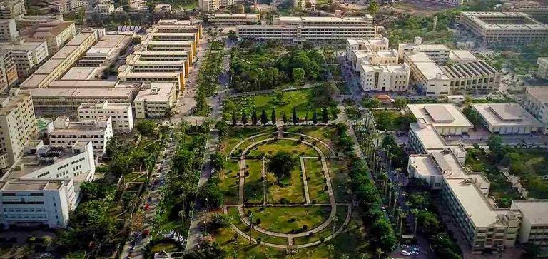جامعة المنصورة: منارة العلم في قلب دلتا النيل