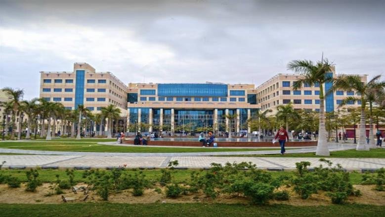 الدراسة في جامعة العلمين الدولية للوافدين