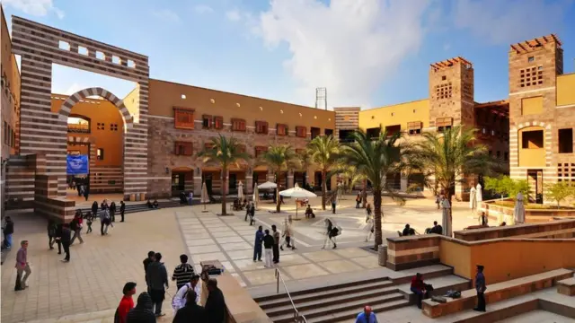 أفضل الجامعات المصرية لدراسة الماجستير 2026