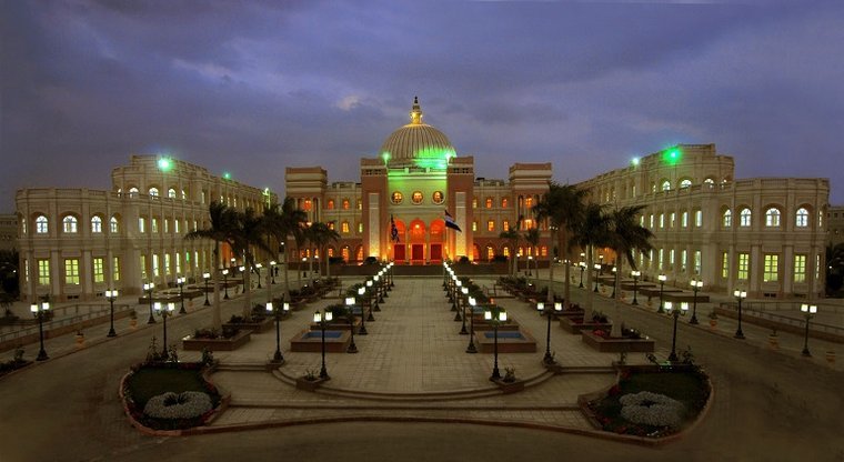 الدراسة في مصر بدون شهادة لغة إنجليزية