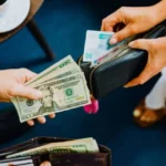 المصروفات الجامعية بالدولار