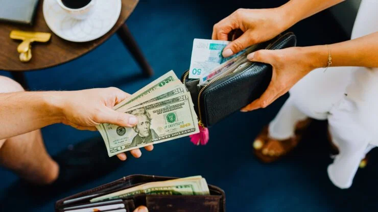 المصروفات الجامعية بالدولار