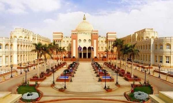 دليل التقديم للجامعات المصرية 2026