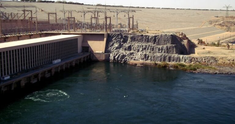 دراسة هندسة السدود والمياه