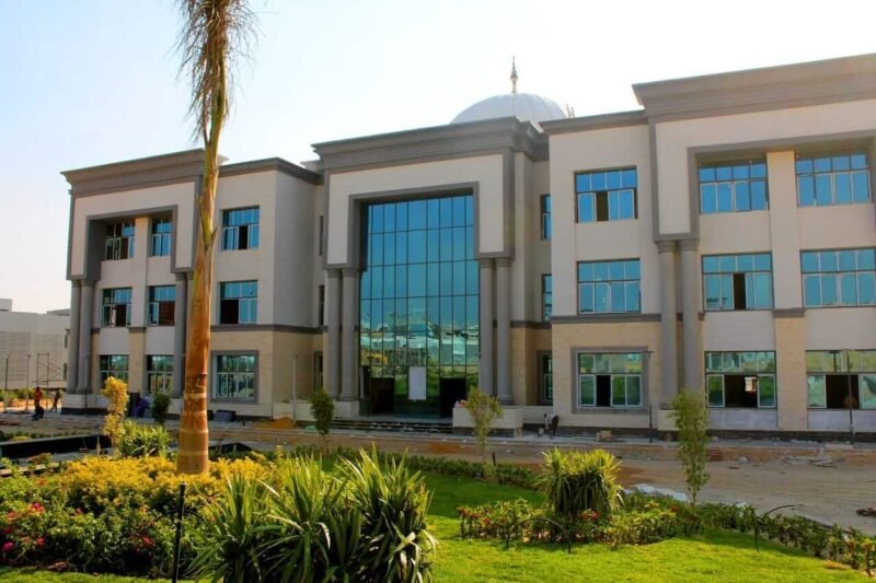دراسة الطب في الجامعات الأهلية