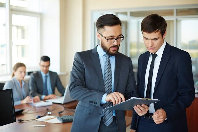 بكالوريوس إدارة الأعمال