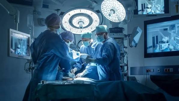 دراسة الطب بعد بكالوريوس الصيدلة